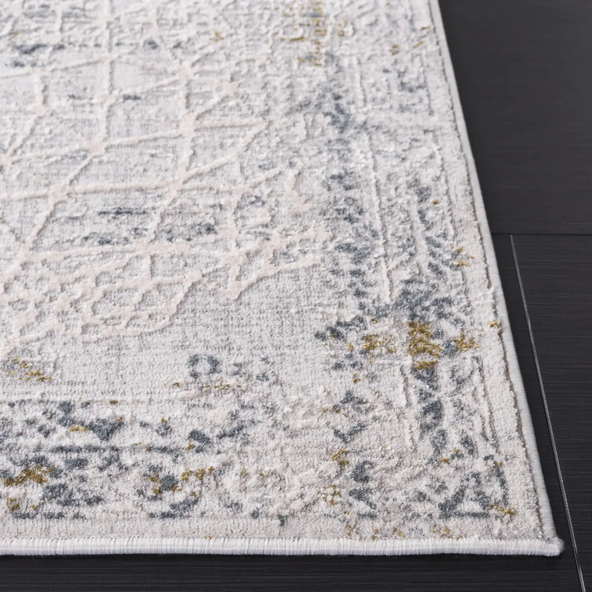 Safavieh Princeton 4'-0" x 6'-0" Rug in Light Beige