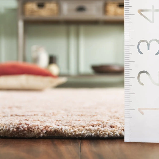 Safavieh Pine 4'-0" x 6'-0" Rug in Rust / Ivory