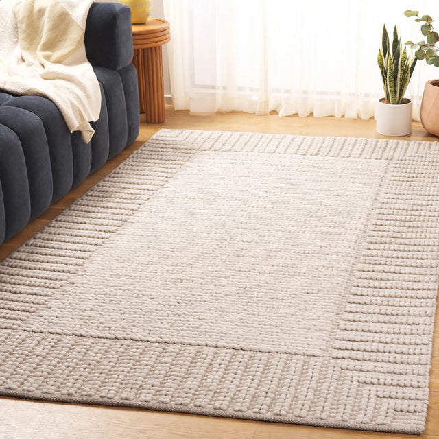 Safavieh Natura 4'-0" x 6'-0" Rug in Ivory