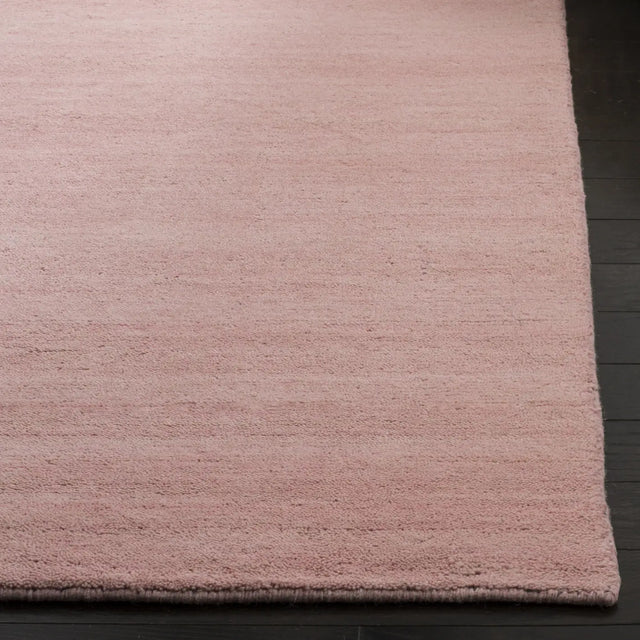 Safavieh Himalaya 4'-0" x 6'-0" Rug in Light Pink