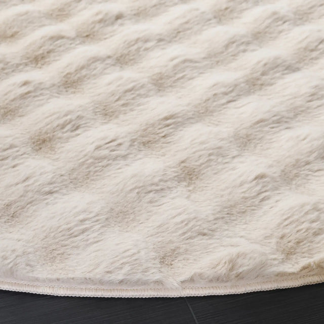 Safavieh Faux Rabbit Bubble 100 6'-0" x 6'-0" Rug in Beige
