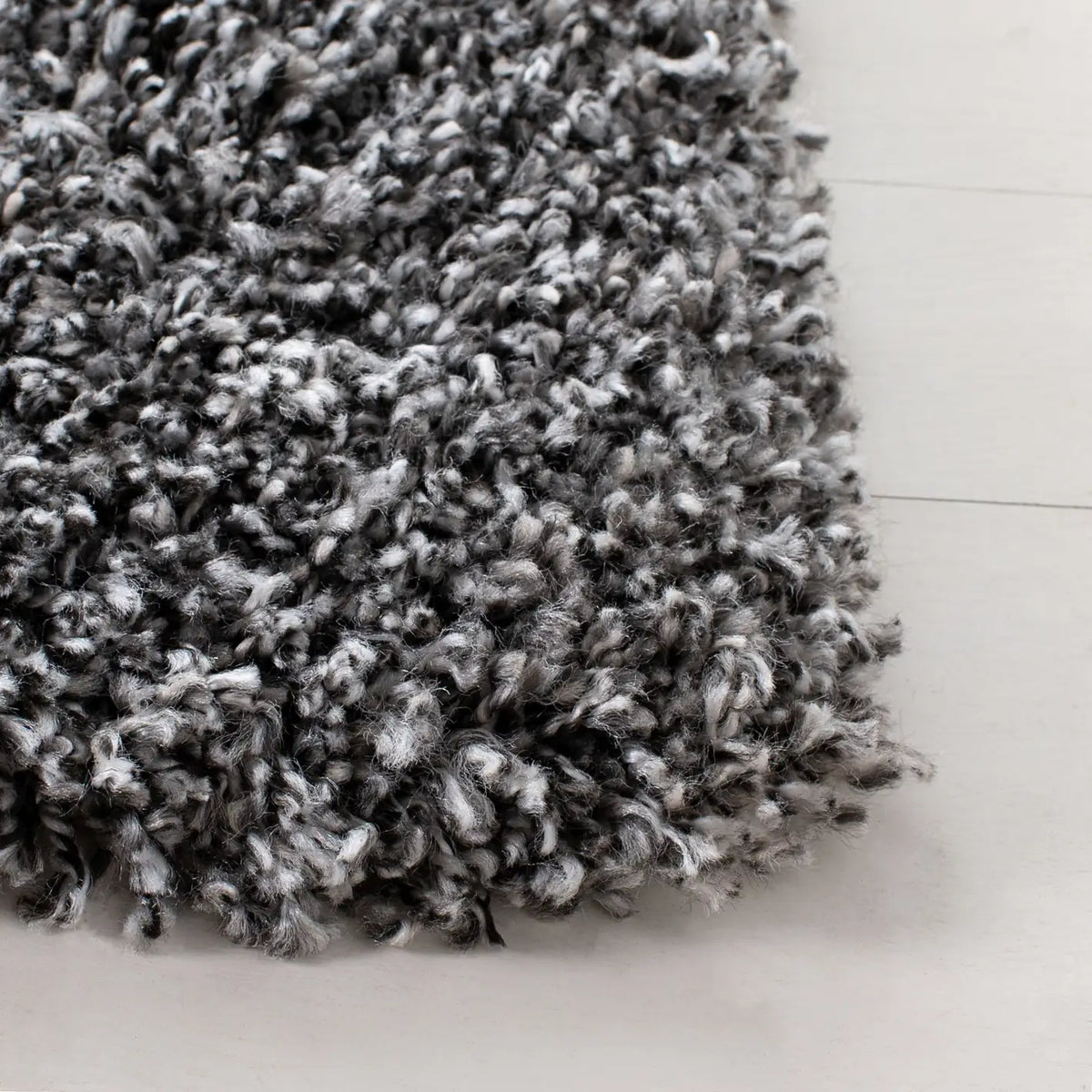 Safavieh Evolution Shag 500 4'-0" x 6'-0" Rug in Dark Grey