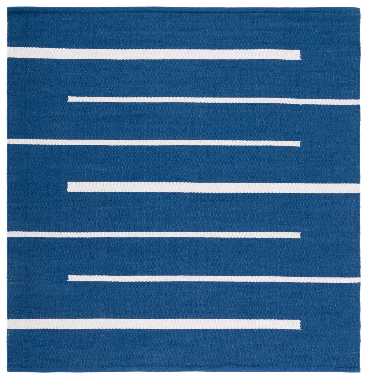 Safavieh Montauk 6'-0" x 6'-0" Rug in Navy / Ivory