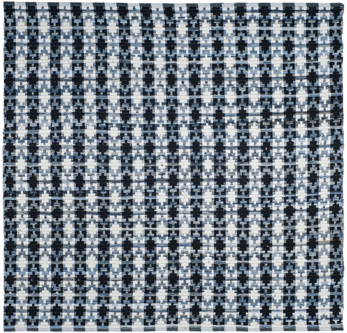 Safavieh Montauk 6'-0" x 6'-0" Rug in Ivory Blue / Black
