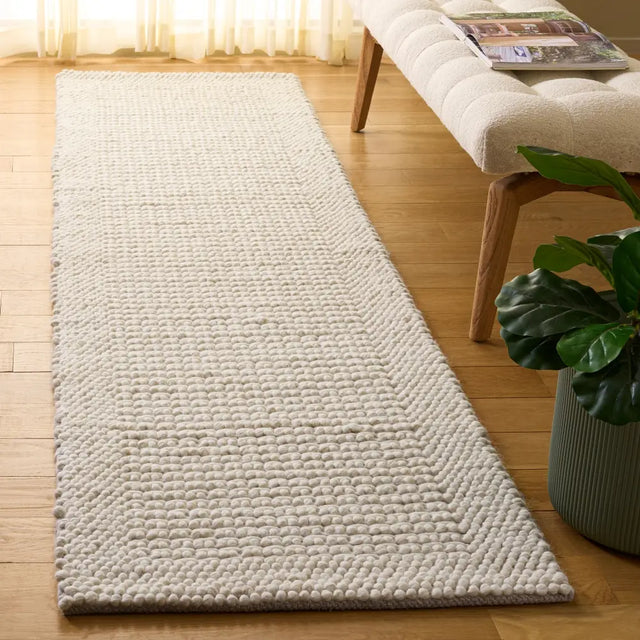 Safavieh Natura 2'-3" x 9'-0" Rug in Ivory