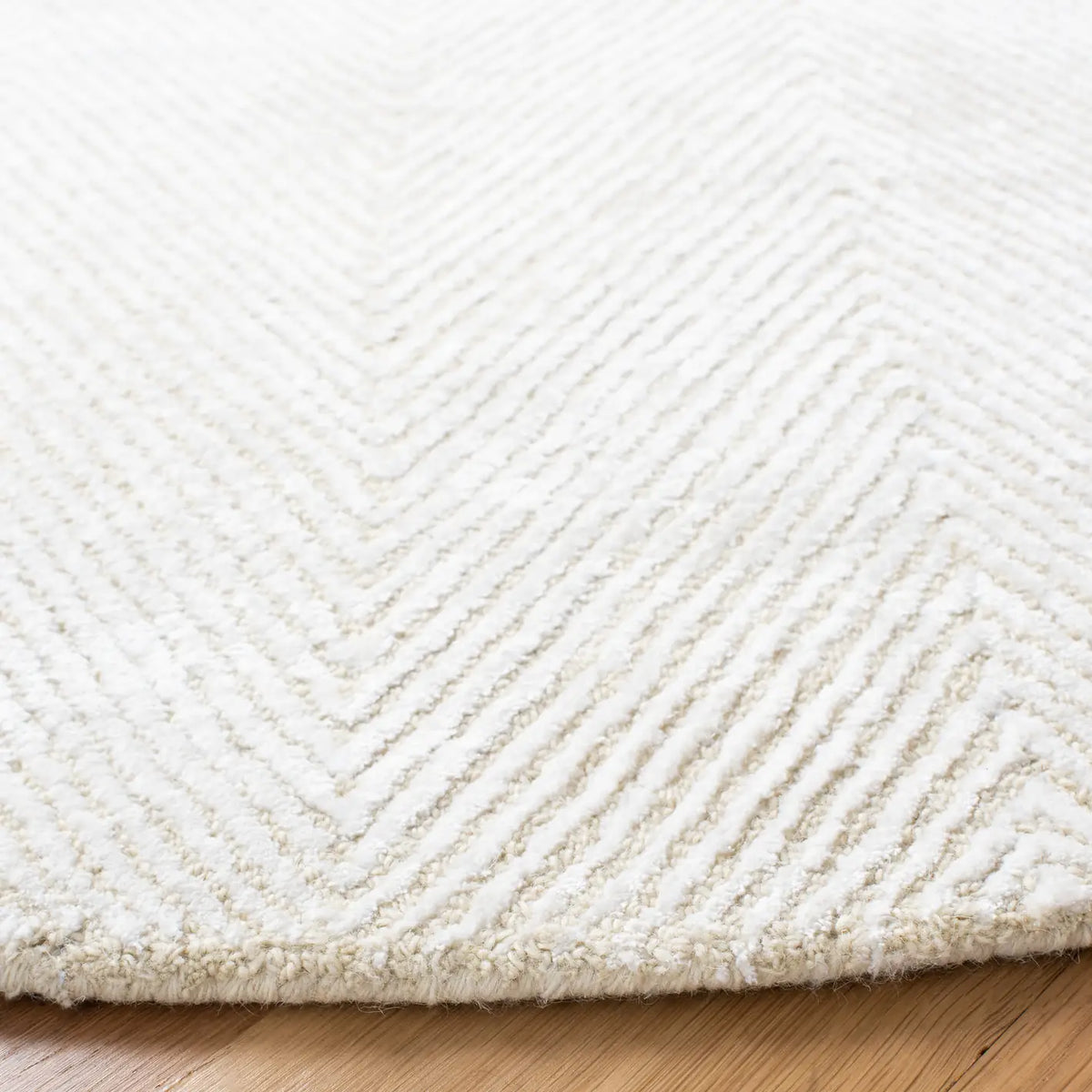 Safavieh Soho 6'-0" x 6'-0" Rug in Ivory / Beige