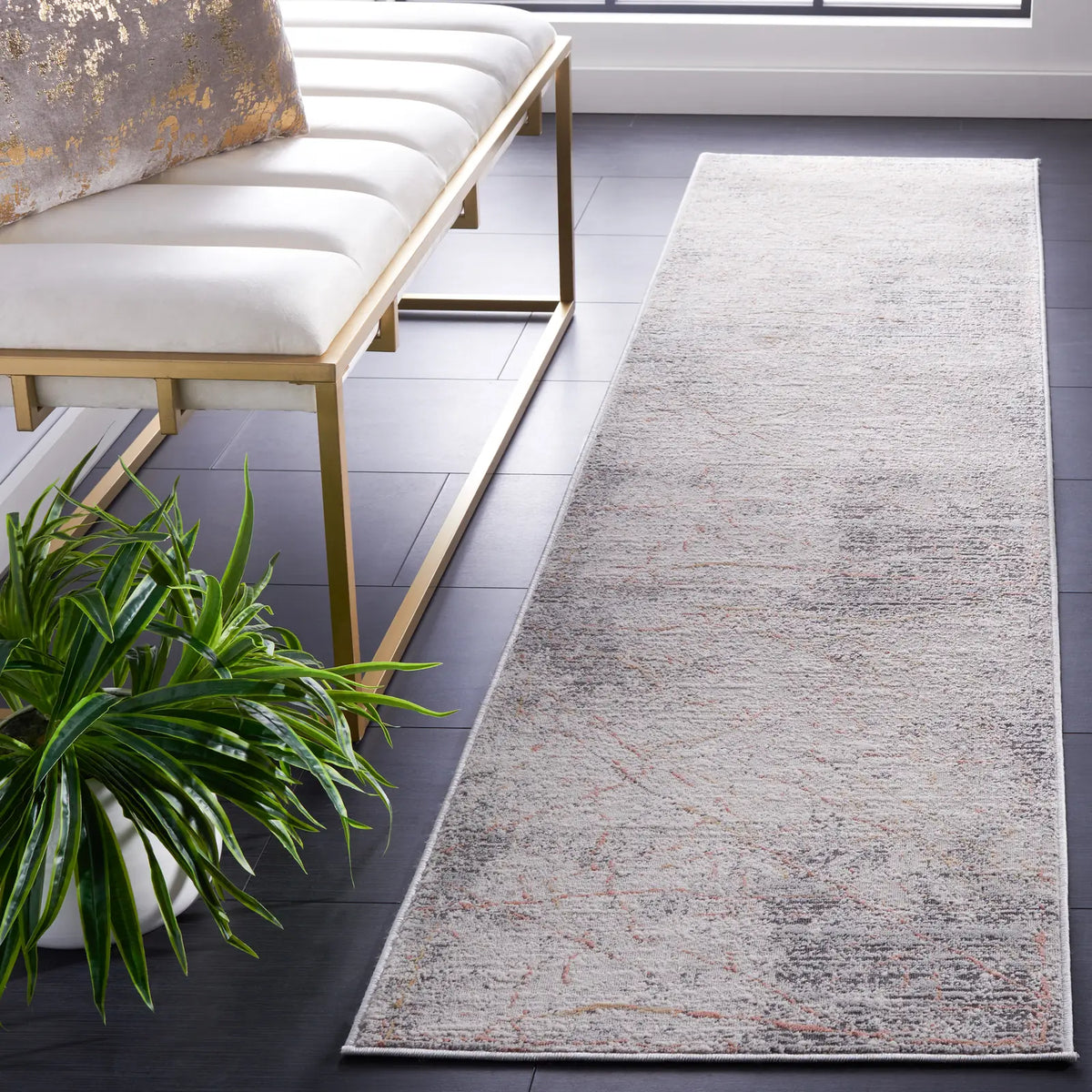 Safavieh Vogue 2'-0" x 8'-0" Rug in Beige / Rose