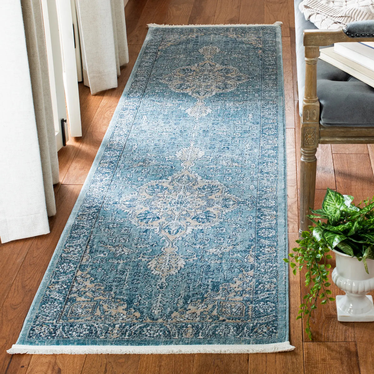 Safavieh Victoria 2'-2" x 10'-0" Rug in Blue / Grey