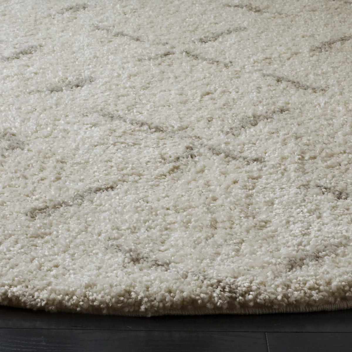 Safavieh Arizona Shag 10'-0" x 10'-0" Rug in Ivory / Beige