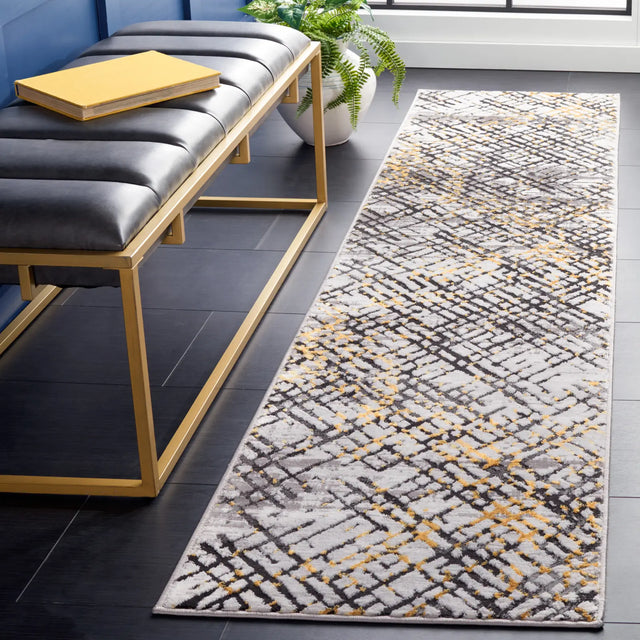 Safavieh Amelia 2'-0" x 8'-0" Rug in Grey / Gold
