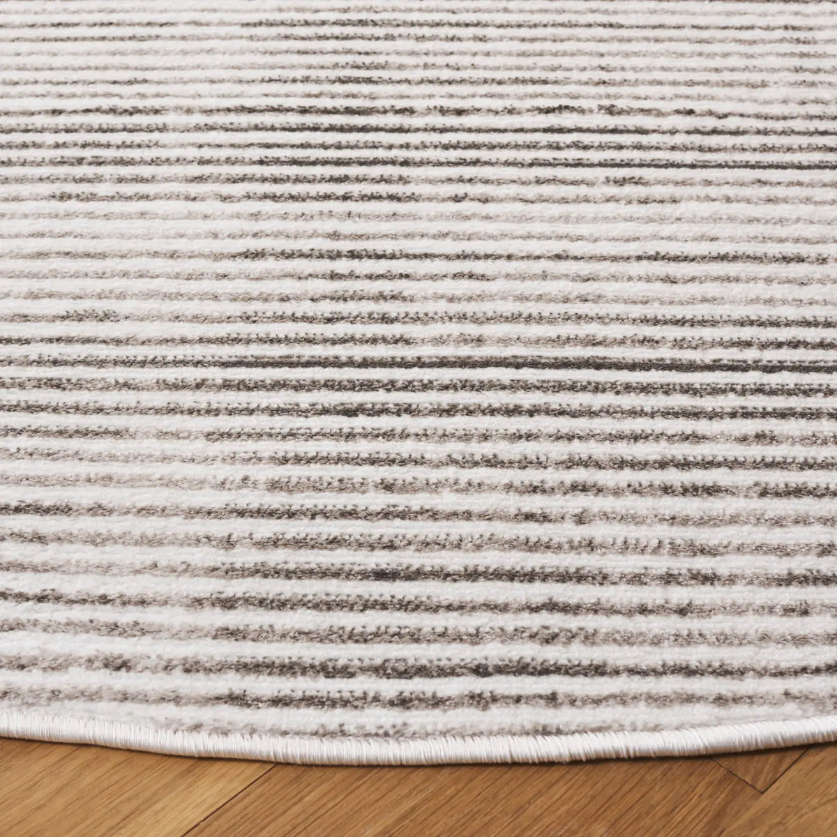 Safavieh Orchard 6'-7" x 6'-7" Rug in Grey / Ivory