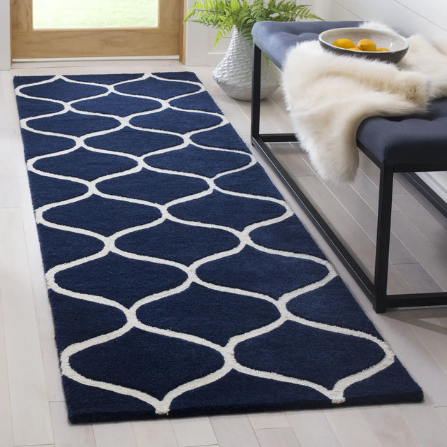Safavieh Cambridge 2'-6" x 8'-0" Rug in Dark Blue / Ivory