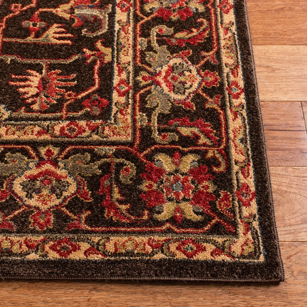 Safavieh Mahal 4'-0" x 5'-7" Rug in Brown / Beige