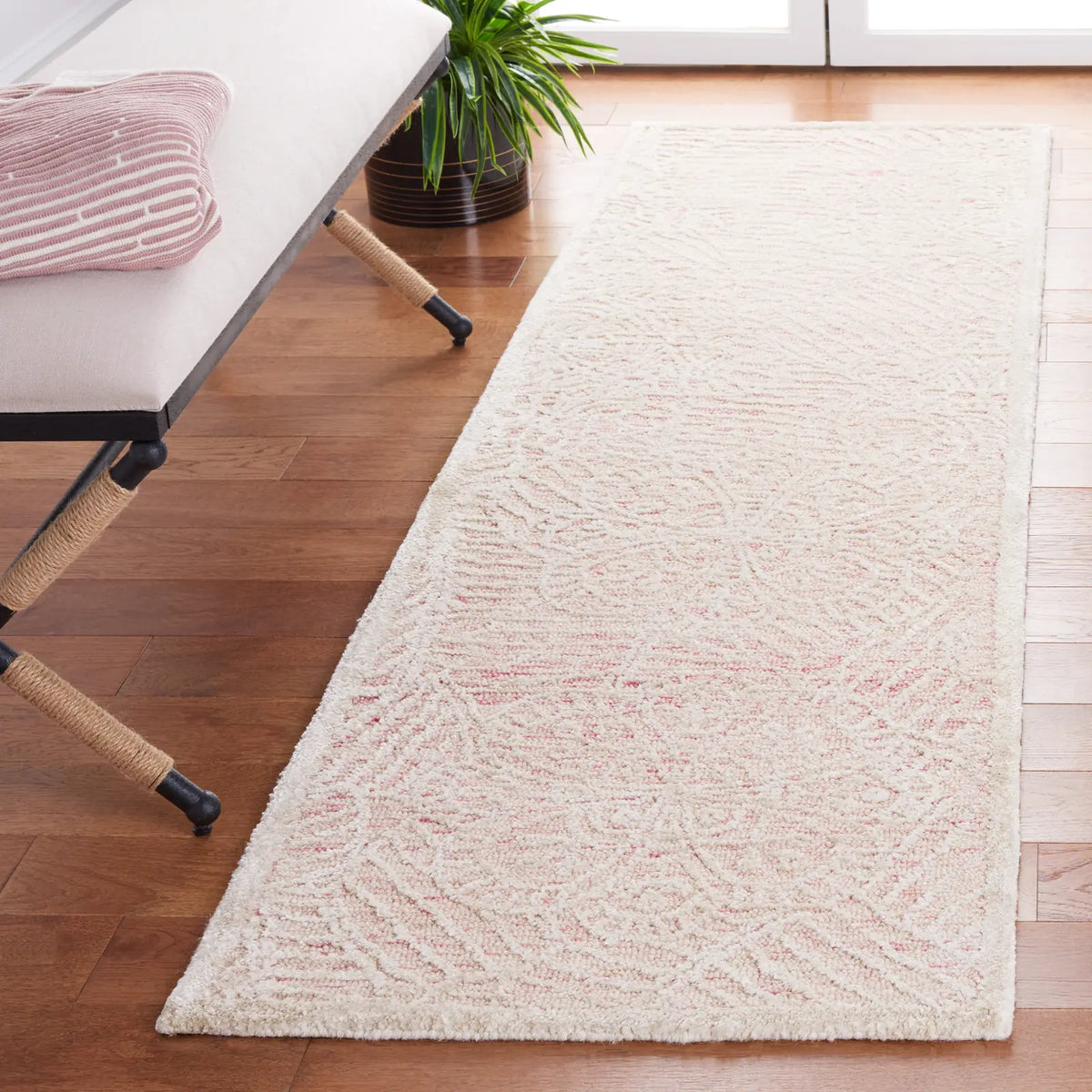 Safavieh Precious 2'-3" x 8'-0" Rug in Pink / Ivory