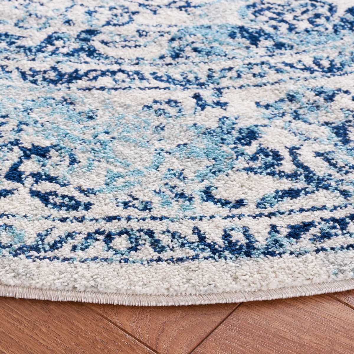 Safavieh Tulum 6'-7" x 6'-7" Rug in Ivory / Blue