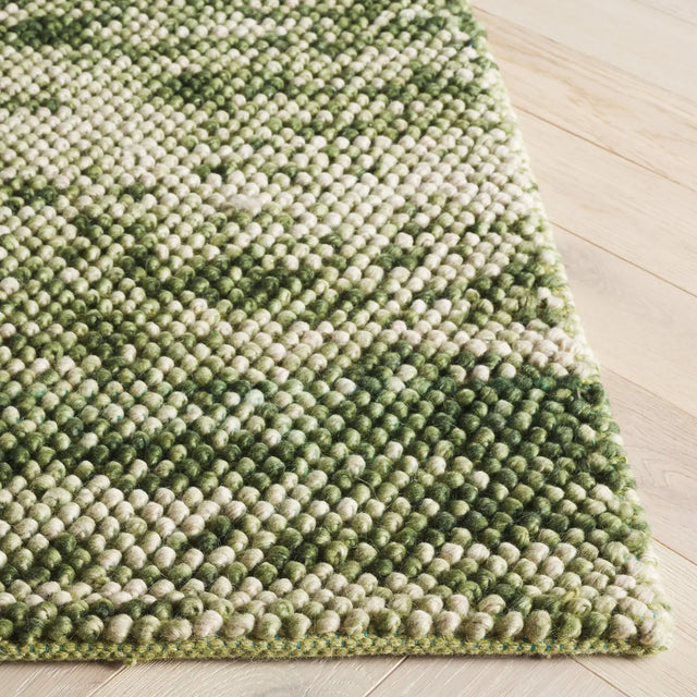 Safavieh Natura 4'-0" x 6'-0" Rug in Green / Ivory