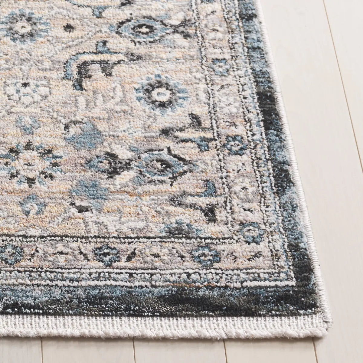 Safavieh Artifact 4'-0" x 6'-0" Rug in Grey / Black