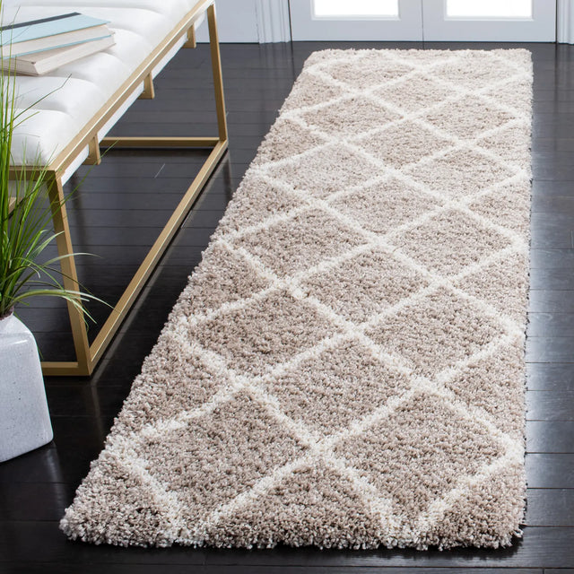 Safavieh Hudson Shag 2'-3" x 8'-0" Rug in Beige / Ivory