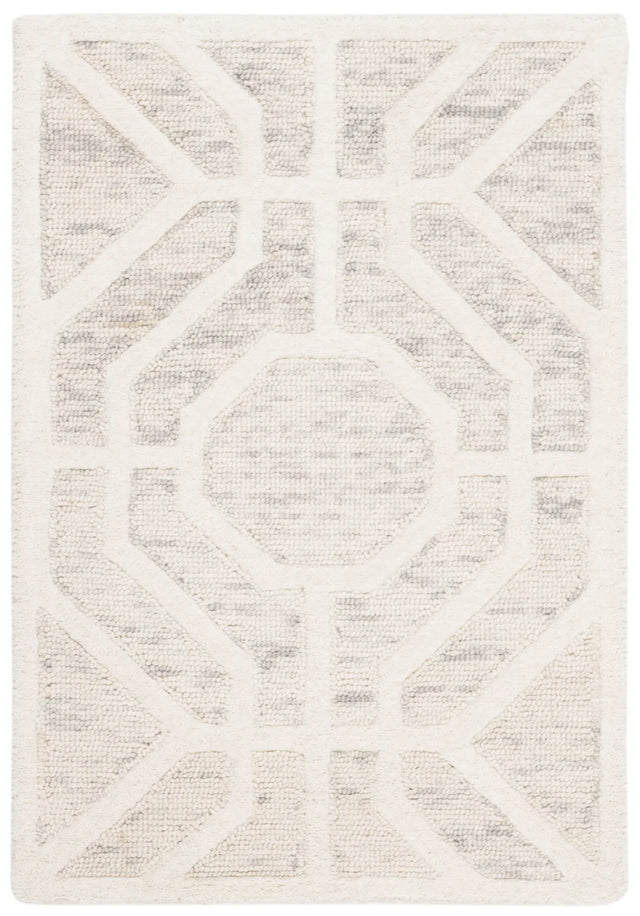 Safavieh Cambridge 2'-0" x 3'-0" Rug in Light Grey / Ivory