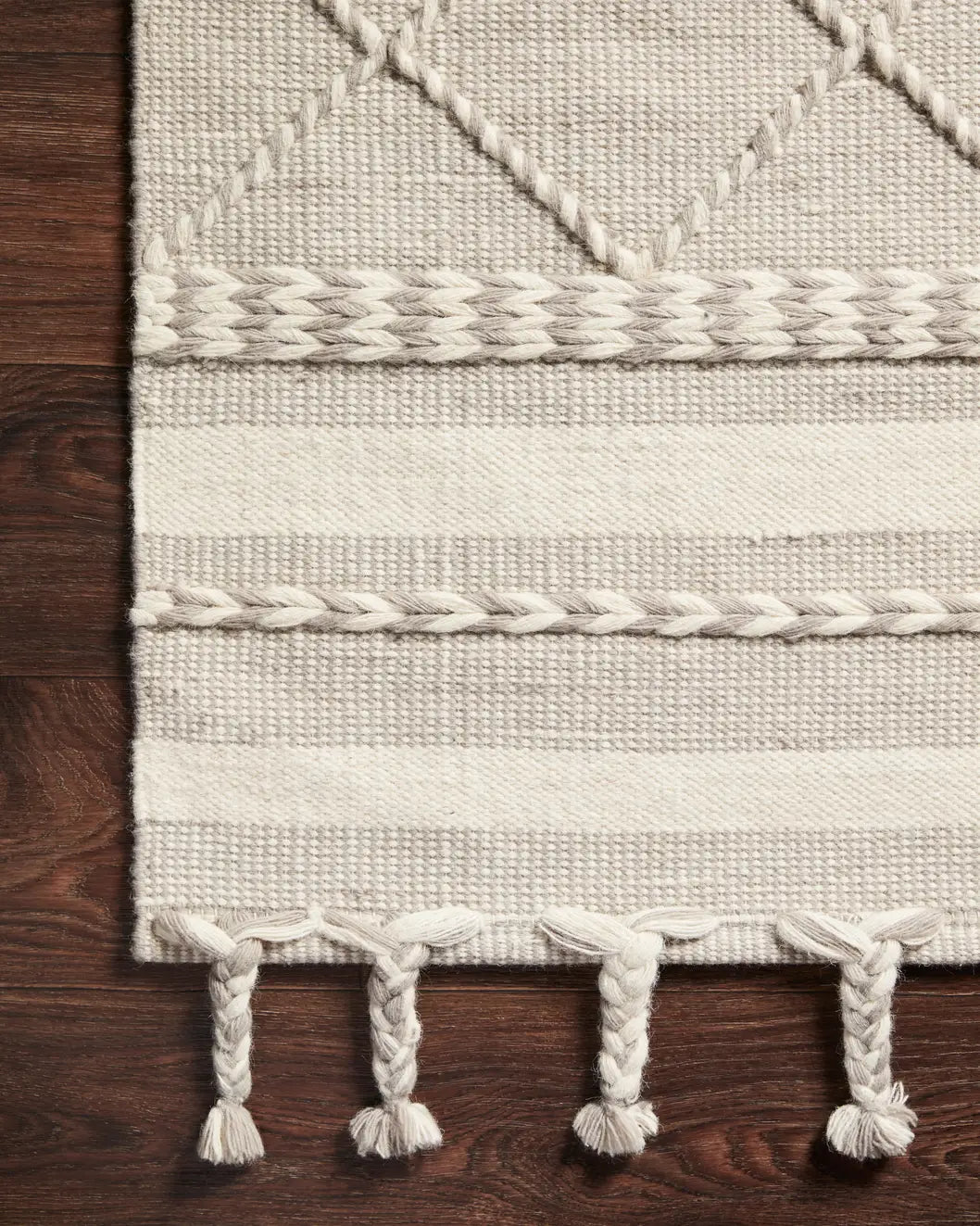 Loloi Sawyer Saw-05 Silver Rugs - corner on wood