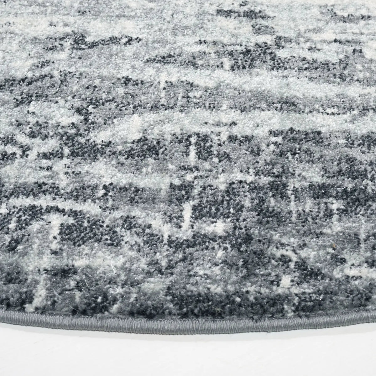 Safavieh Evoke 5'-3" x 5'-3" Rug in Ivory / Grey