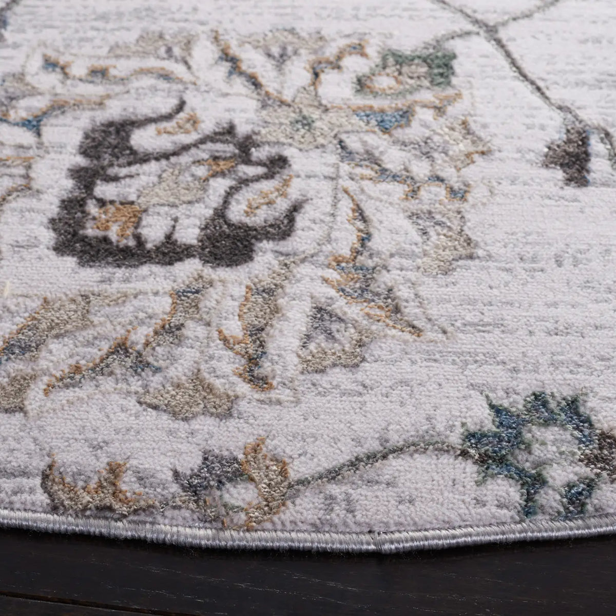 Safavieh Bel Air 6'-7" x 6'-7" Rug in Beige / Grey