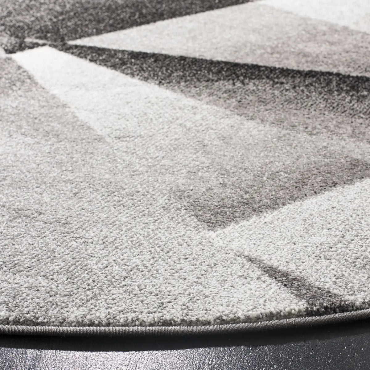 Safavieh Porcello 5'-3" x 5'-3" Rug in Light Grey / Charcoal