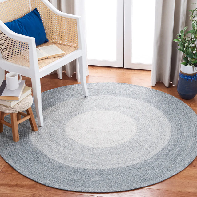 Safavieh Braided 5'-0" x 5'-0" Rug in Grey / Ivory