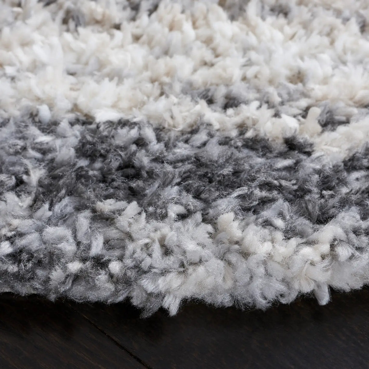 Safavieh Berber Shag 6'-7" x 6'-7" Rug in Charcoal / Grey