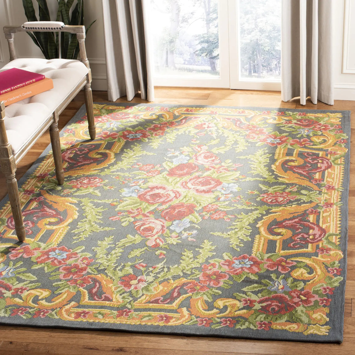 Safavieh Classic Vintage 5'-0" x 8'-0" Rug in Grey / Rose
