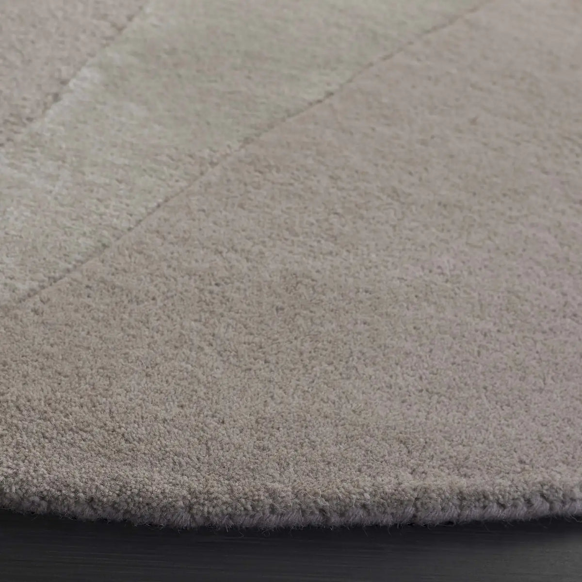 Safavieh Fifth Avenue 6'-0" x 6'-0" Rug in Grey