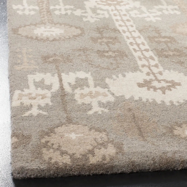 Safavieh Wyndham 4'-0" x 6'-0" Rug in Natural / Multi