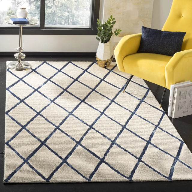 Safavieh Blossom 5'-0" x 8'-0" Rug in Ivory / Navy
