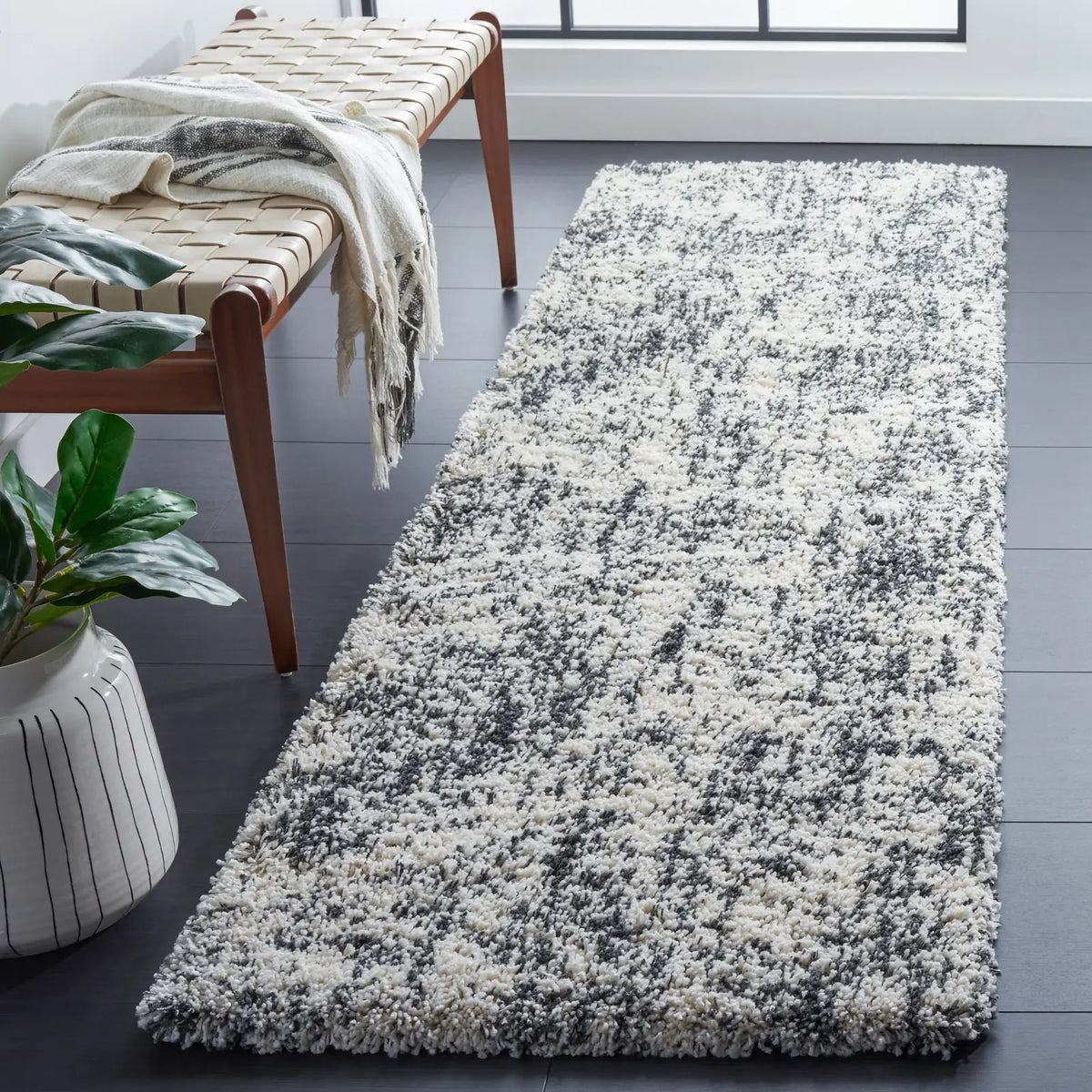 Safavieh Hudson Shag 2'-3" x 8'-0" Rug in Ivory / Dark Grey