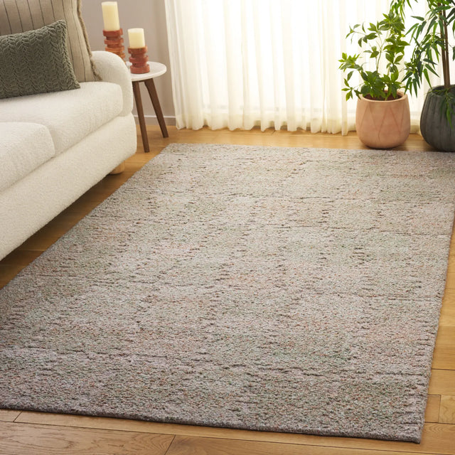 Safavieh Harvest 4'-0" x 6'-0" Rug in Green / Beige