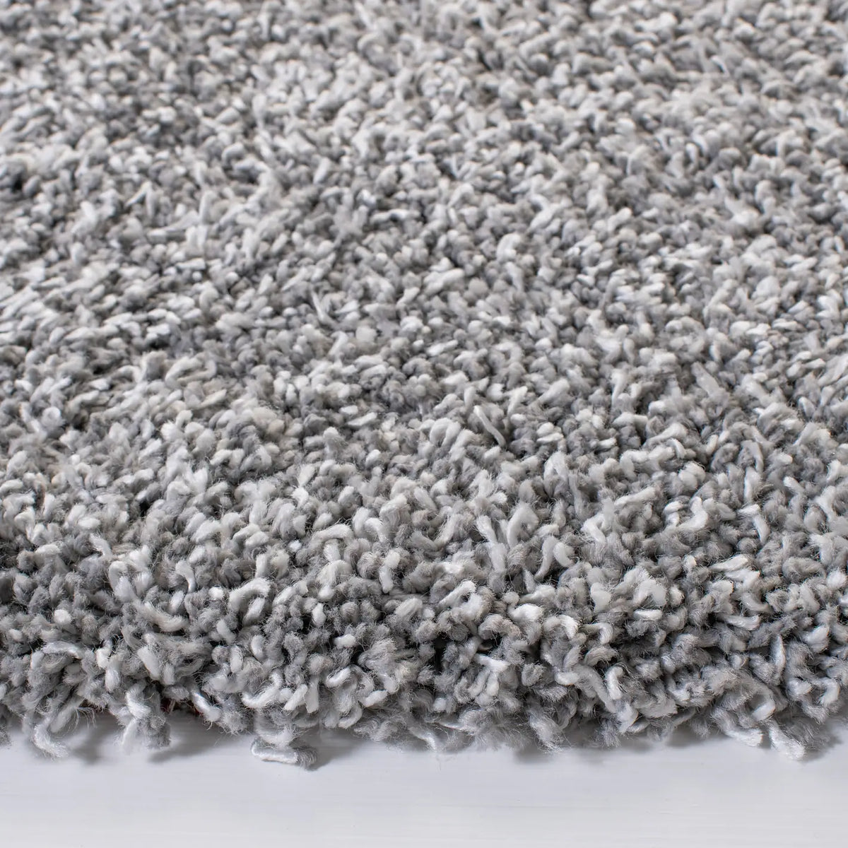 Safavieh Evolution Shag 500 6'-7" x 6'-7" Rug in Grey