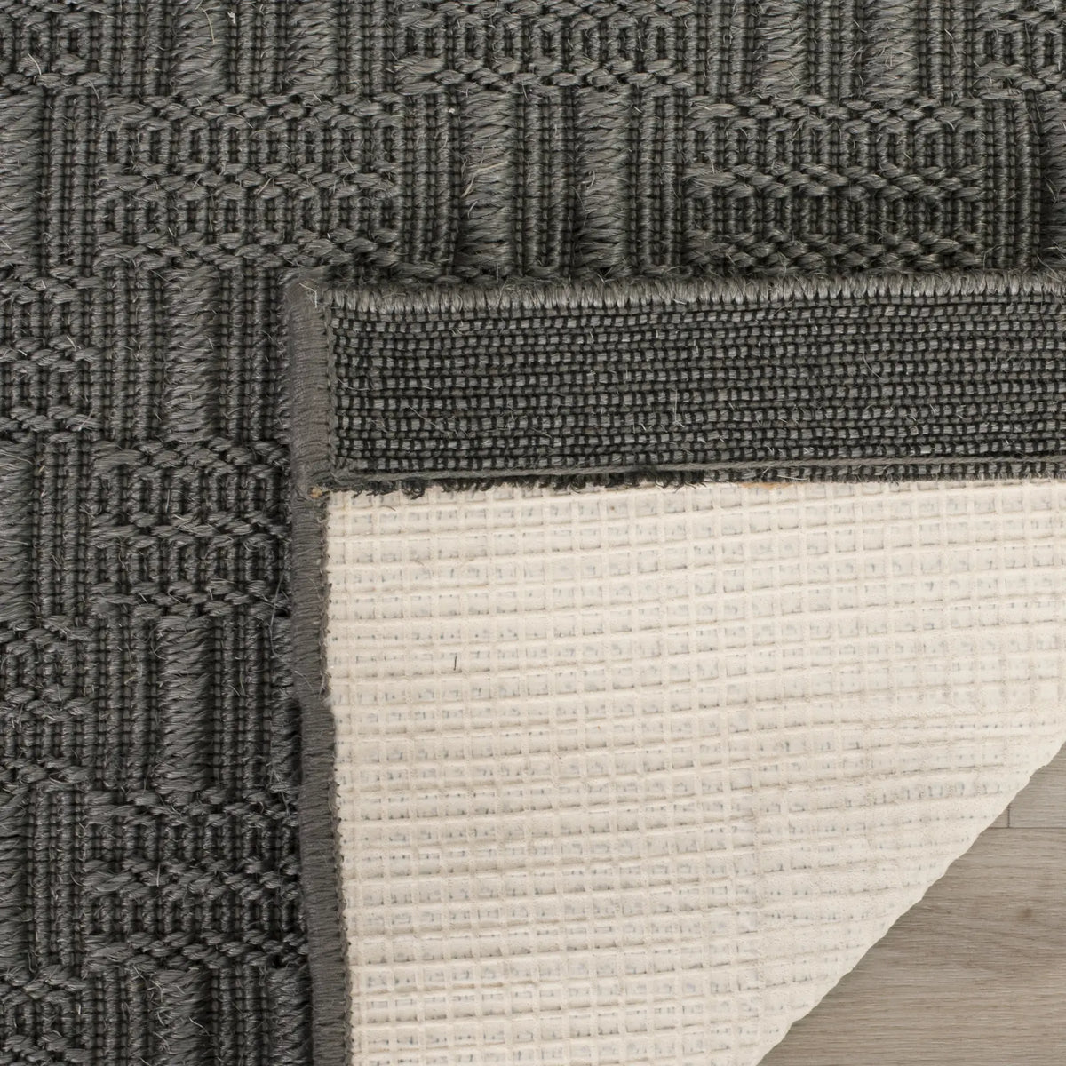 Safavieh Palm Beach 4'-0" x 6'-0" Rug in Ash