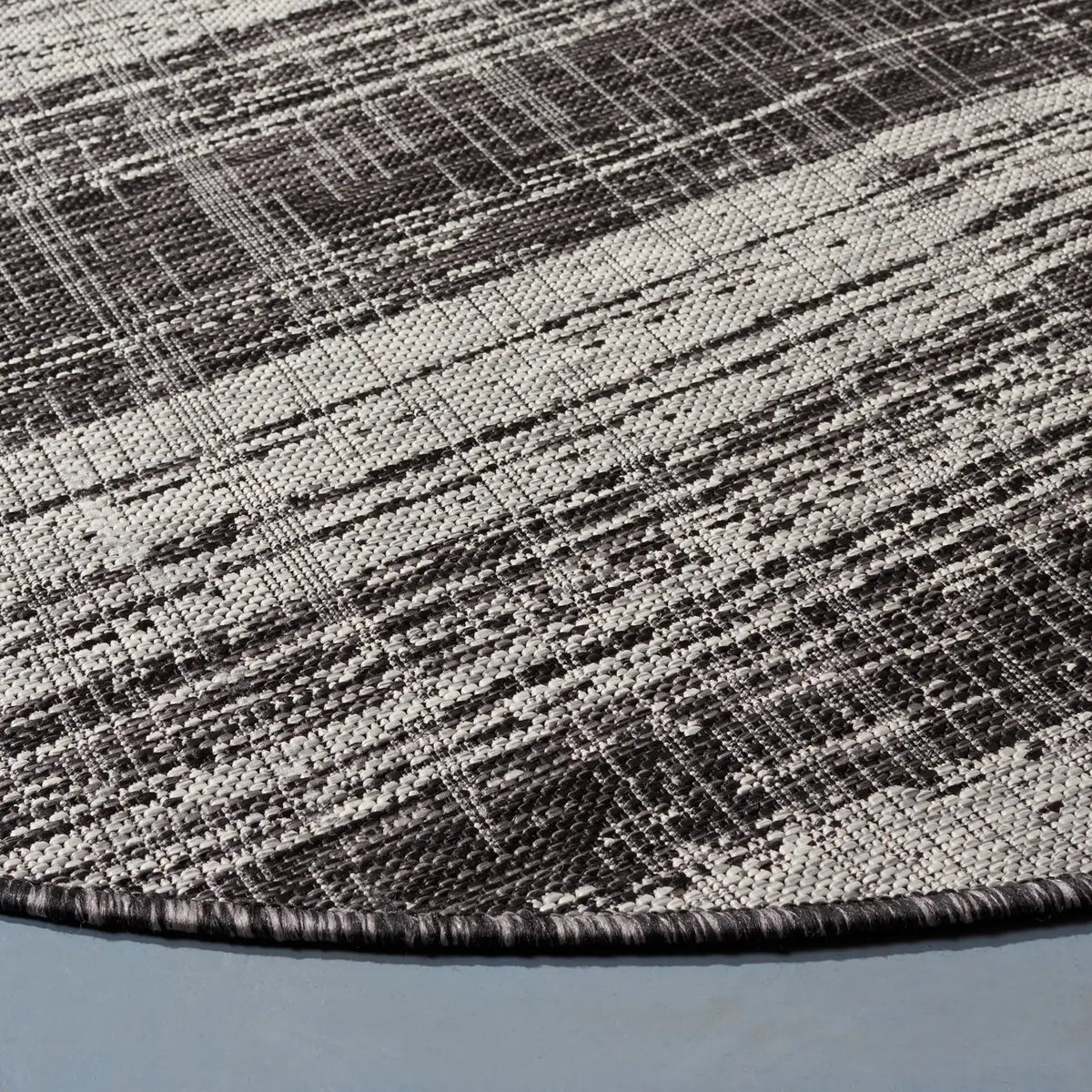 Safavieh Courtyard 6'-7" x 6'-7" Rug in Black / Grey