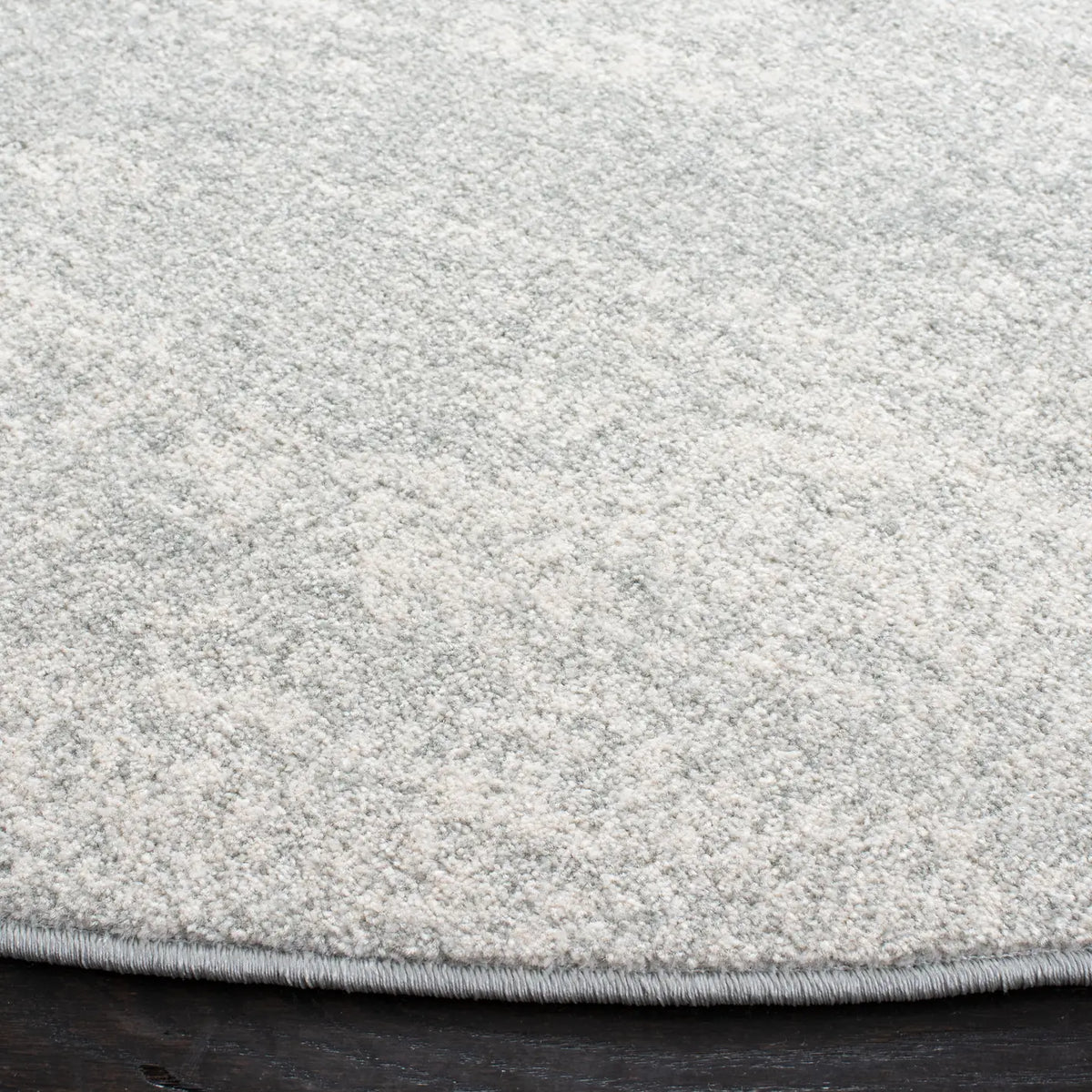 Safavieh Evoke 5'-3" x 5'-3" Rug in Ivory / Sage