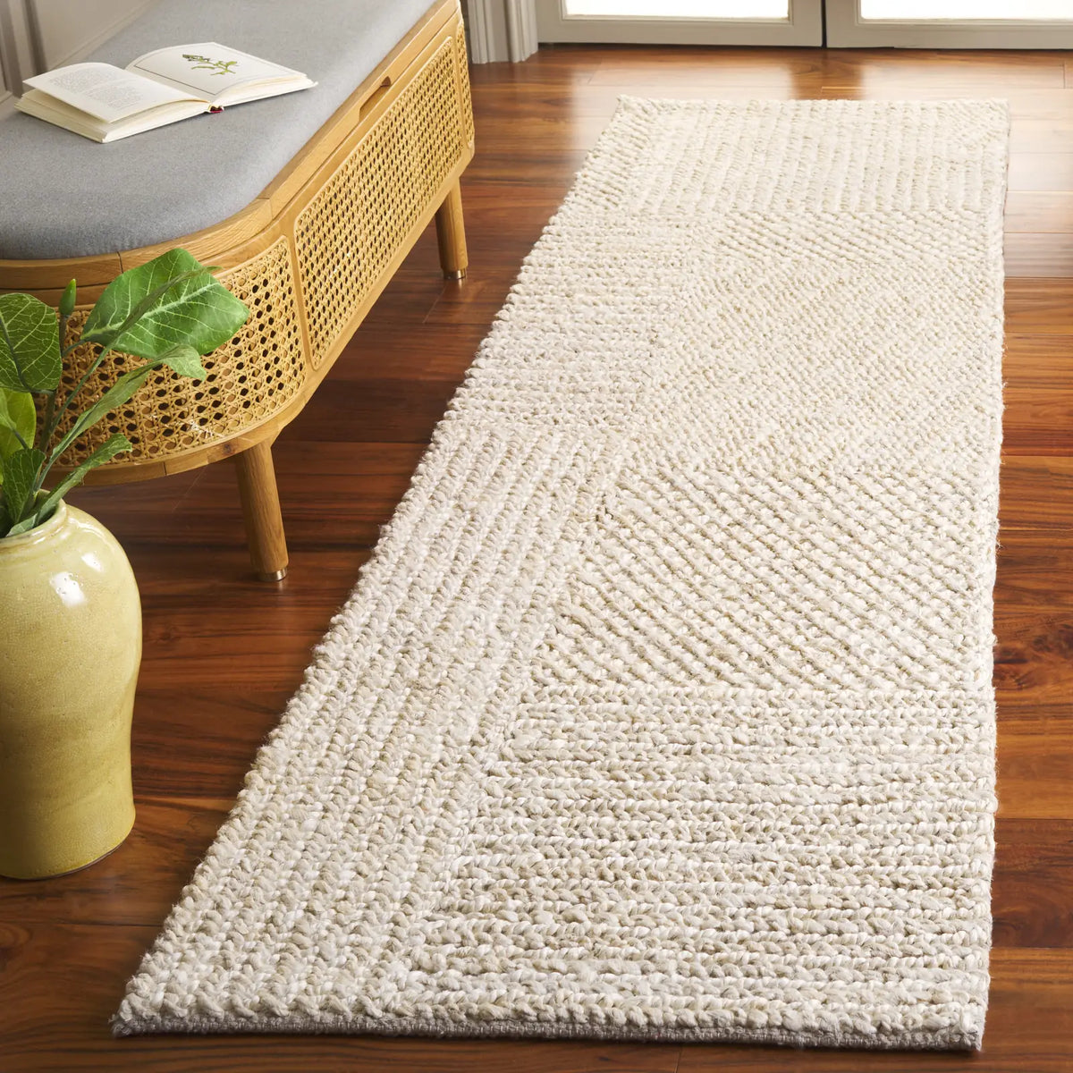 Safavieh Natural Fiber 2'-3" x 8'-0" Rug in Bleach / Ivory