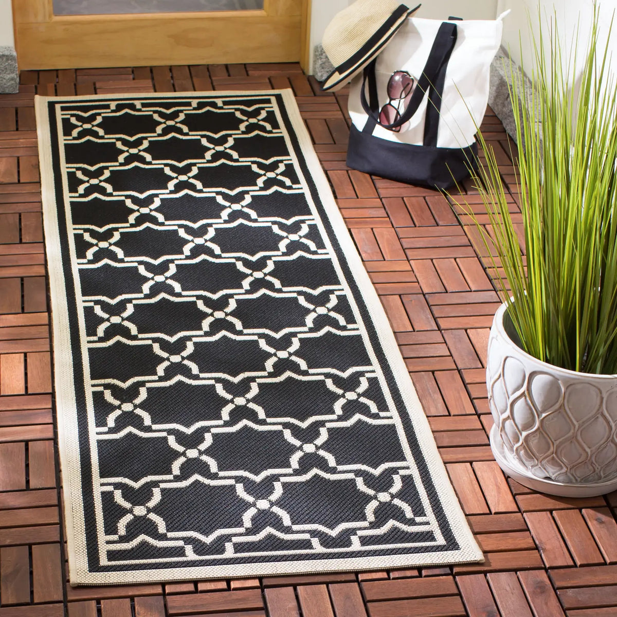 Safavieh Courtyard 2'-3" x 10'-0" Rug in Black / Beige