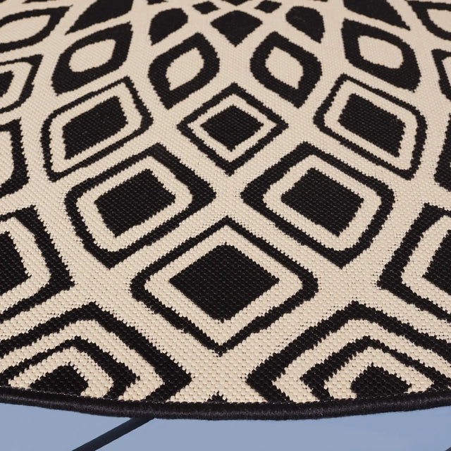 Safavieh Courtyard 6'-7" x 6'-7" Rug in Black / Beige