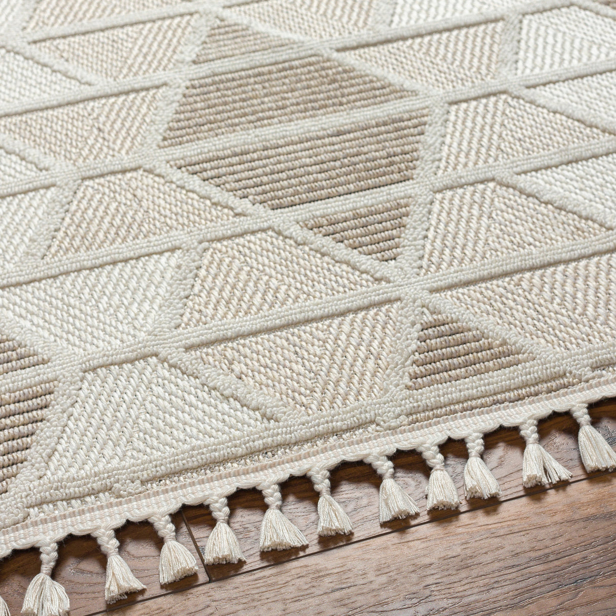 Surya Finland Fnd-2301 Cream, Off-White Rug.