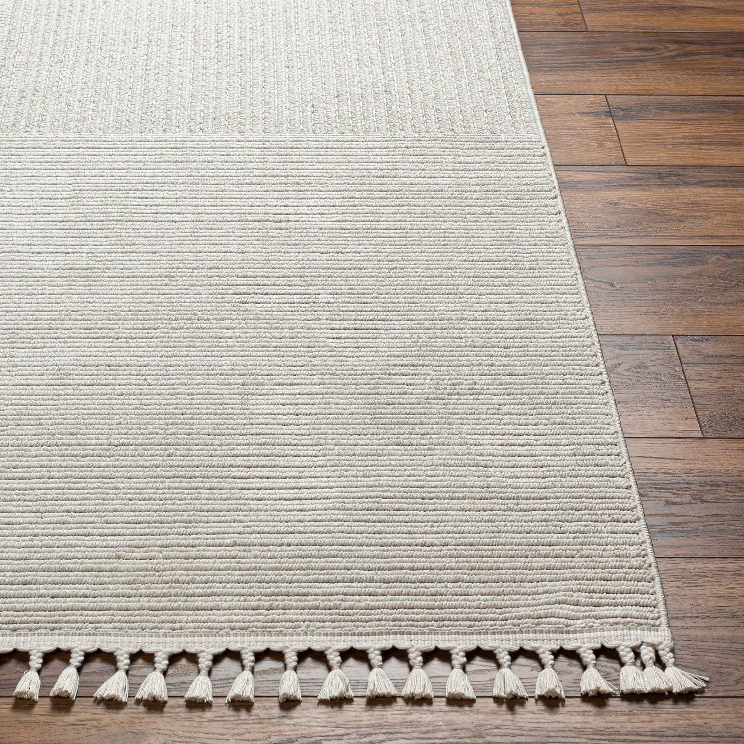 Surya Finland Fnd-2308 Cream Rug.
