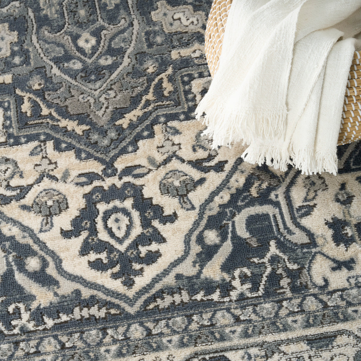 Nourison Quarry QUA18 Machine Made Navy, Ivory Rug