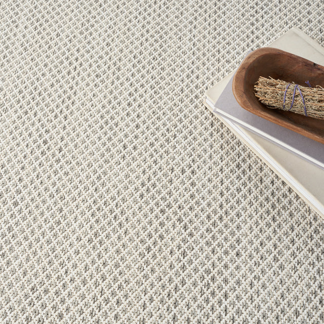 Nourison Courtyard COU01 Machine Made Ivory, Silver Rug