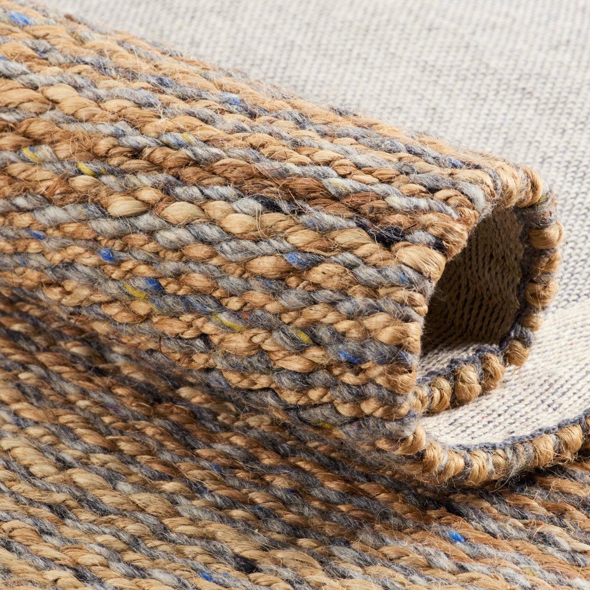 Jaipur Harman Natural Rosier Hnl01 Beige Rug.