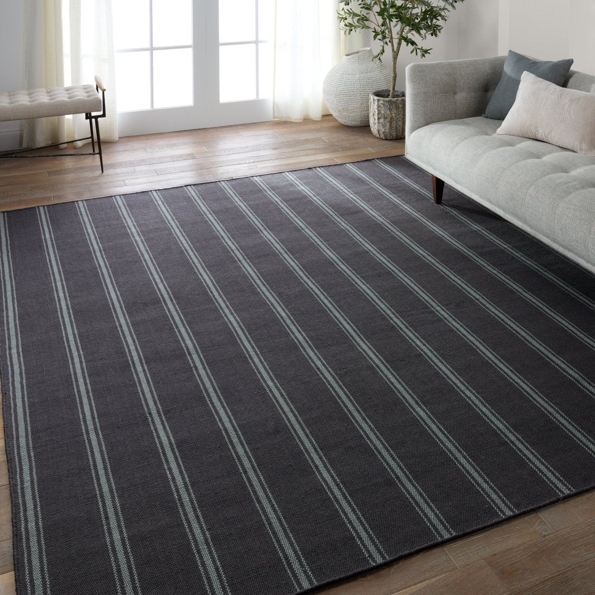 Jaipur Laguna By Barclay Butera Memento Lag02 Navy/Light Blue Rug.