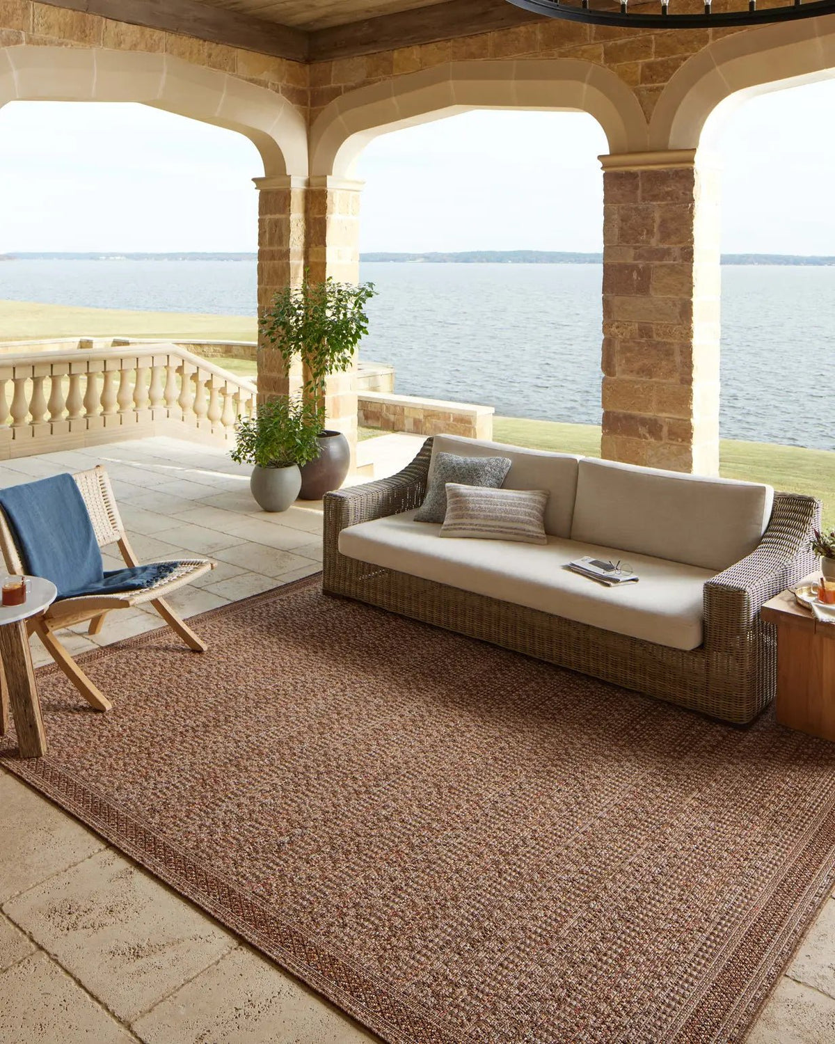 Loloi Merrick Mer-08 Natural/Fiesta Rug - room scene 3
