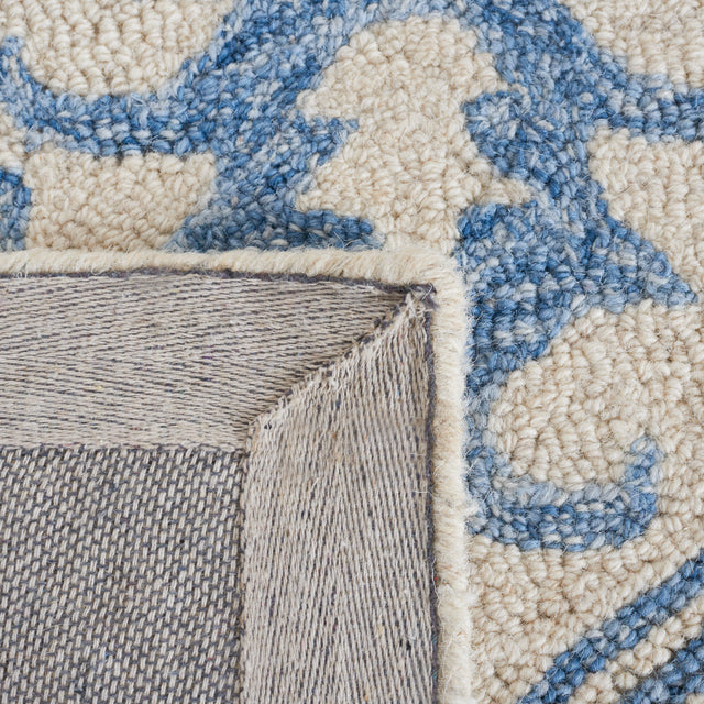 Safavieh Metro Met457M Blue/Ivory Rug.